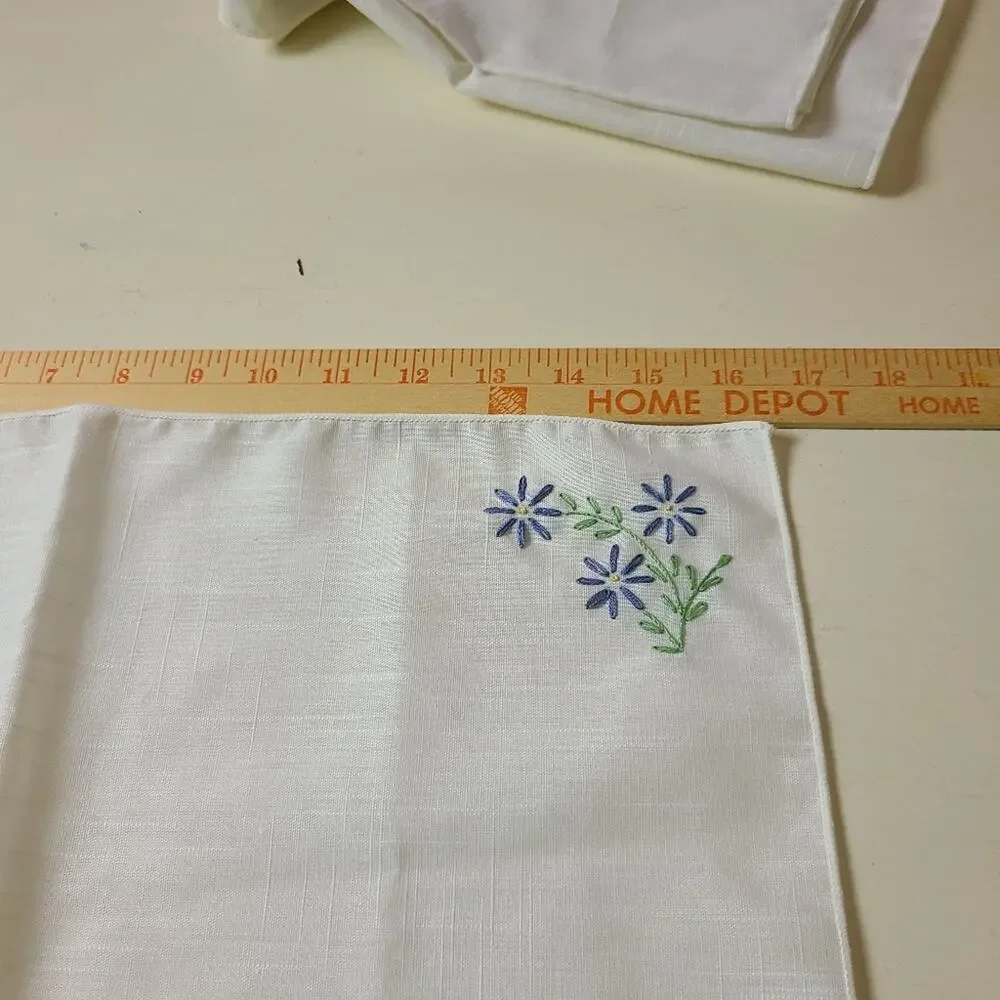 Vtg Hand Embroidered Floral Linen Placemats & Napkins Set Cottagecore Farmhouse